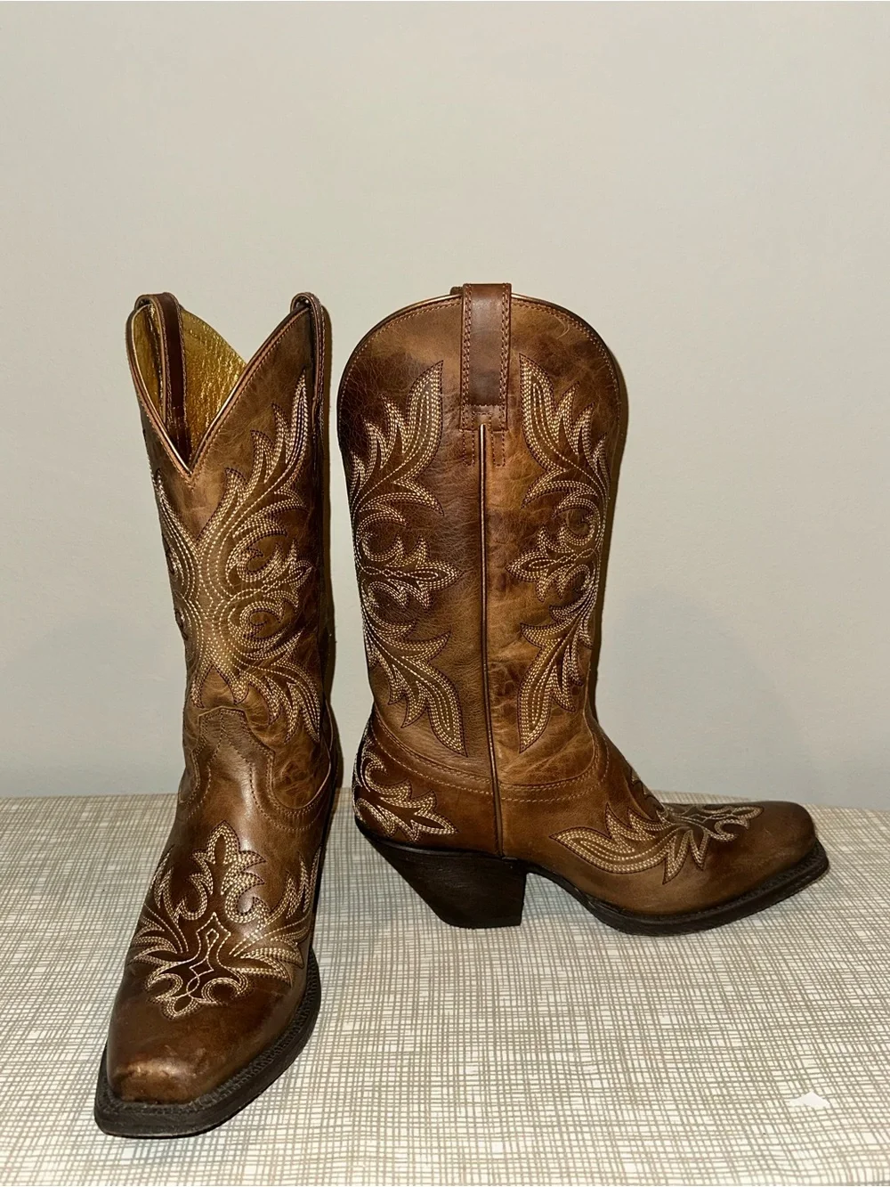 Ariat Brown Women’s Cowboy Boots - Picture 3 of 5